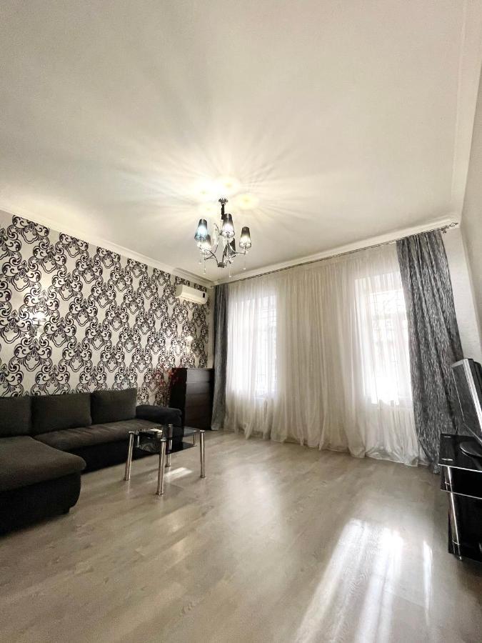 Cozy Apartment On Greek Street 15 Odesa Exterior foto