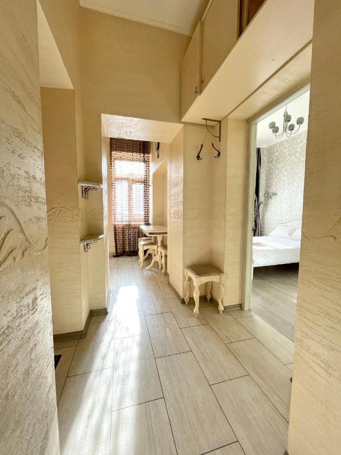 Cozy Apartment On Greek Street 15 Odesa Exterior foto